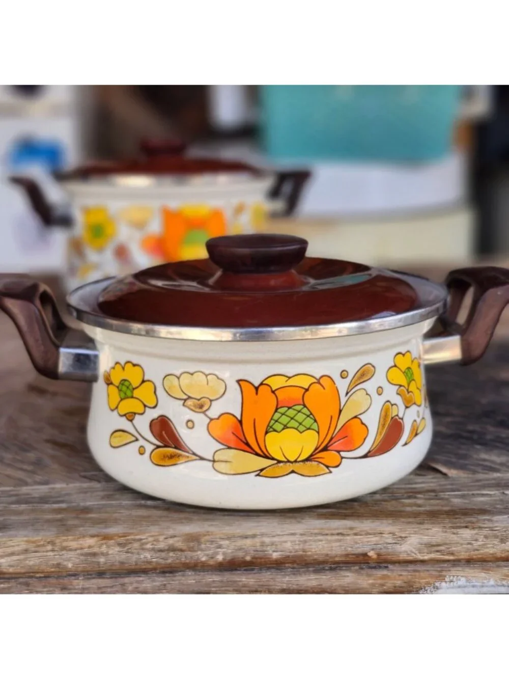 Vintage 1970s Sanko Ware Country Flowers Enamel Pots Set of 2 + Lids Japan